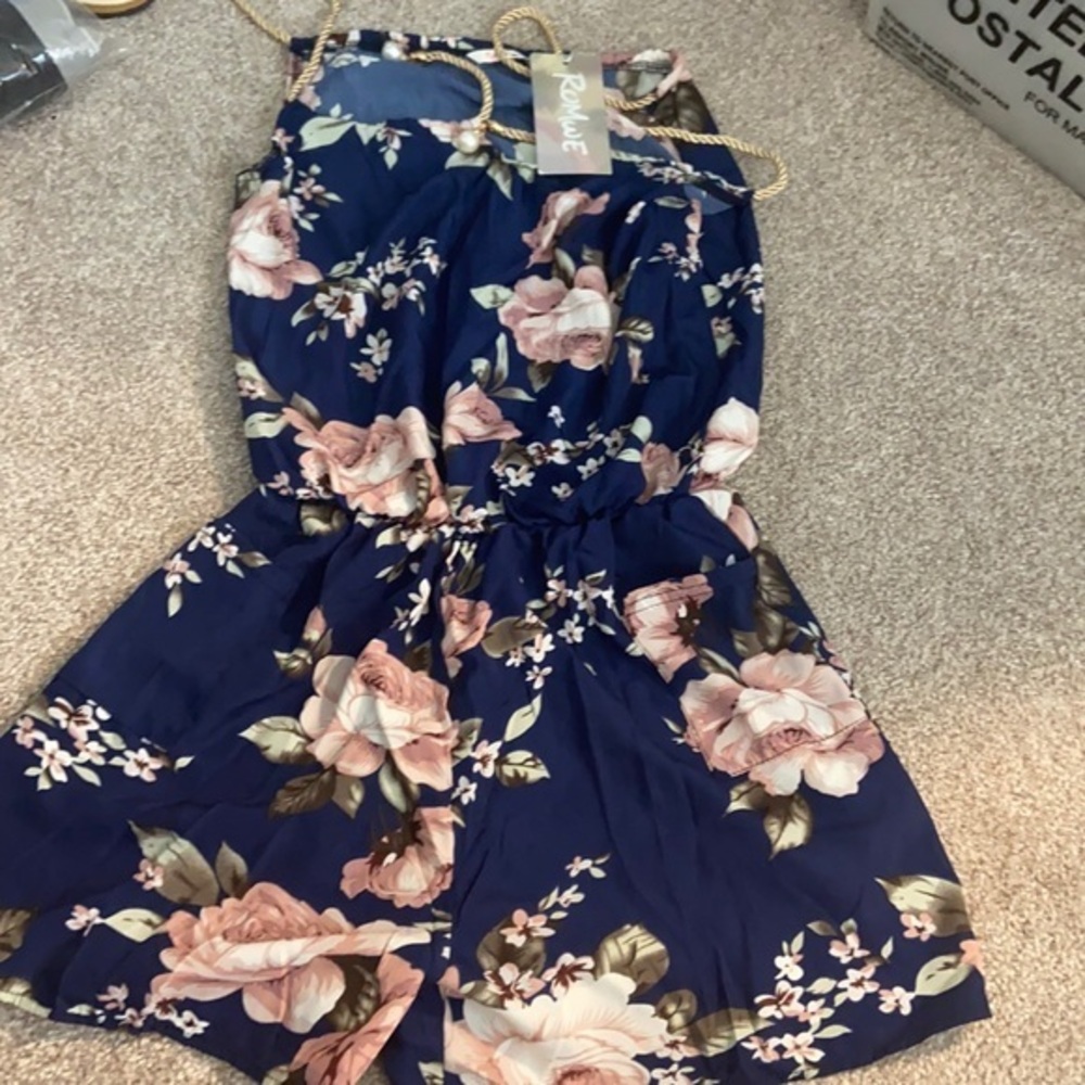 Romwe romper size small new